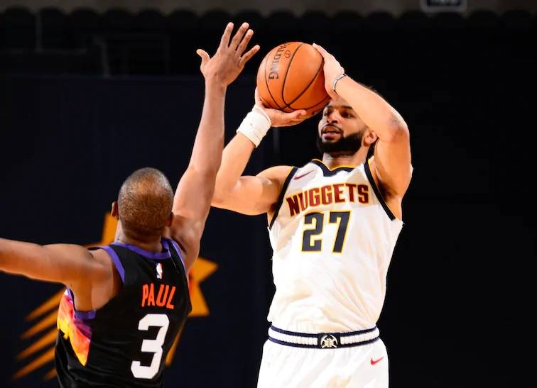 松井秀喜与大谷翔平在一次棒球活动中同台，被视为日本两代强打的传承