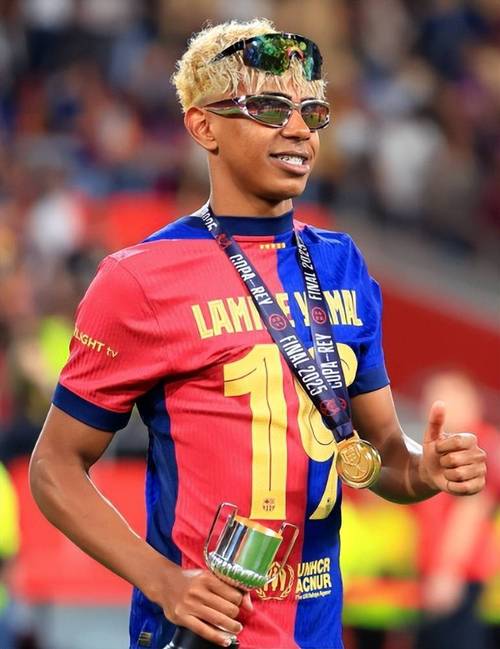 篮球CBA赛场精彩进攻合集