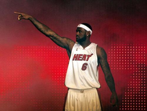 弗拉格复出14+7+4轻松晋级！NBA总经理给出最强模板：巅峰小卡