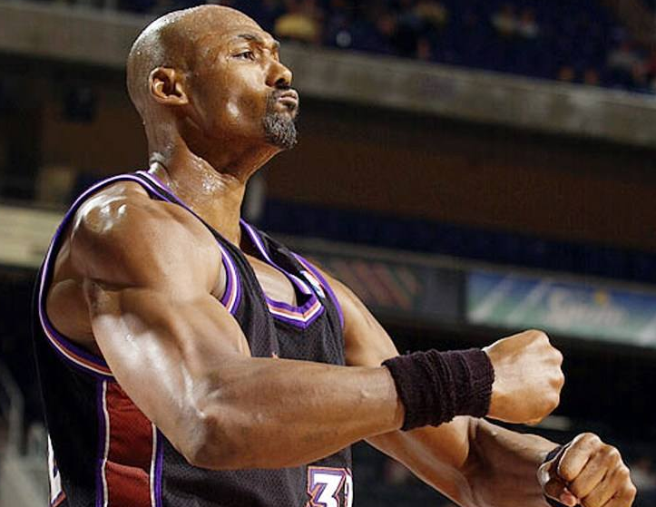 田军到射击射箭中心调研指导工作