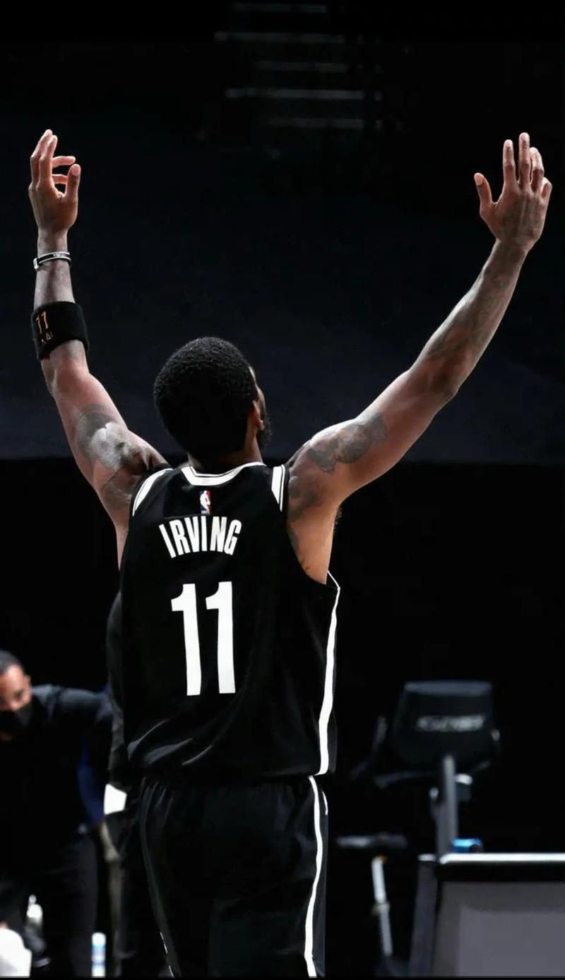 为什么外野传球需尽量避免高抛弧线