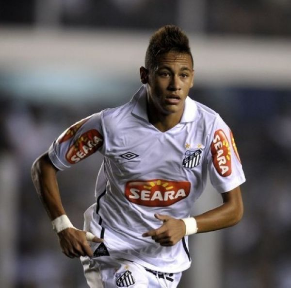 美记：雄鹿坚称不会交易字母哥，但联盟其他球队置之不理