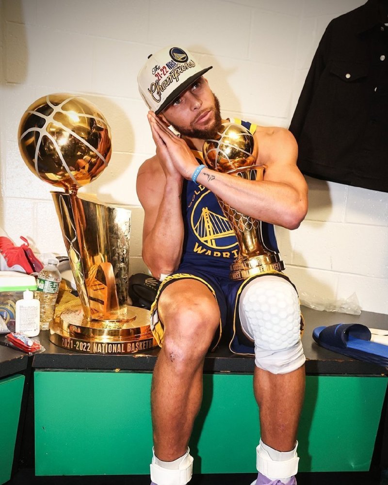 邮报：切尔西和皇马在关注穆里略，森林要价超过5500万镑